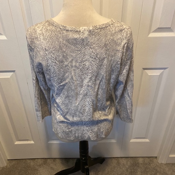 White House Black Market size L sweater cardigan - Picture 7 of 14